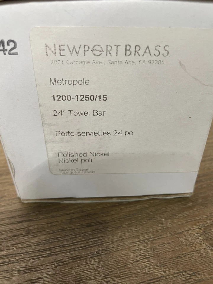 Toallero Newport Latón 1200-1250/15 Metropole 24", Níquel Pulido Foto 2 de 2