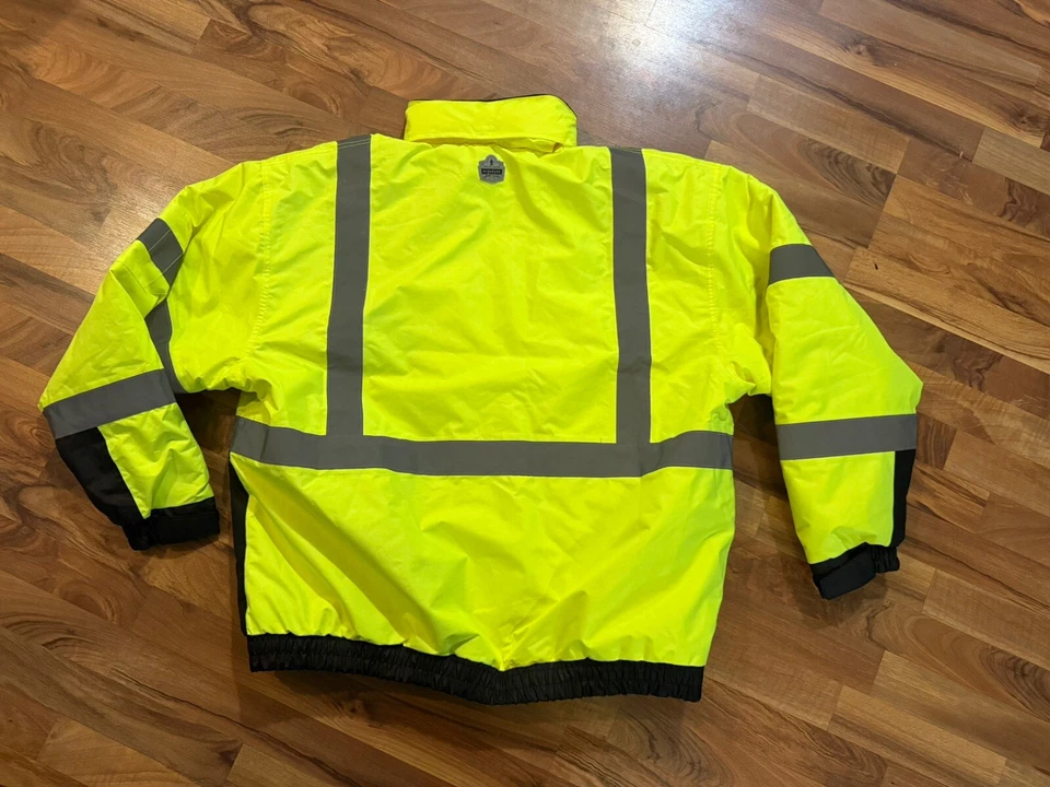 Ergodyne BE TENACIOUS WORK GEAR Sz 4 XL Reflective Quilted Coat Inset Hood Zip - Image 2 of 4