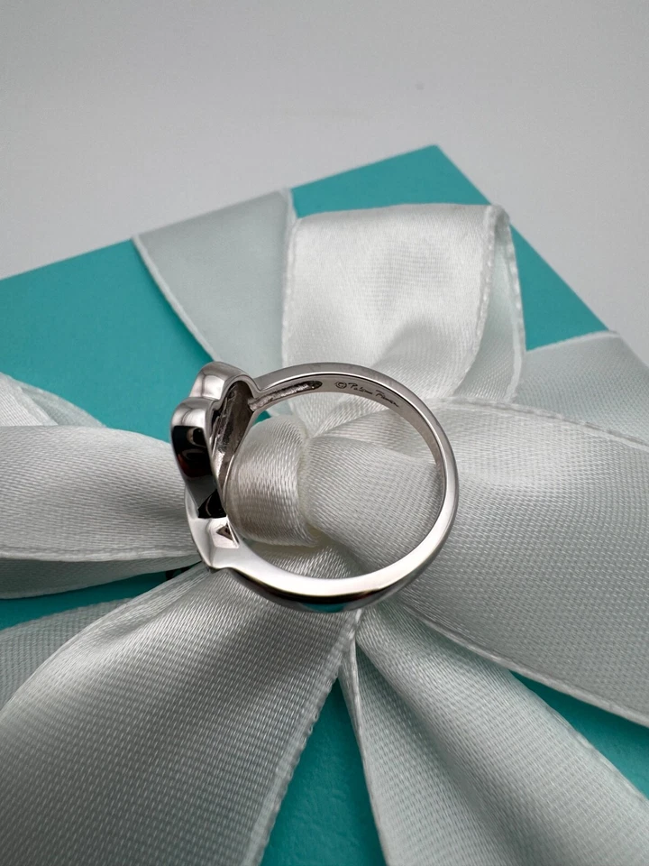 Anillo Tiffany & Co. Paloma Picasso Corazón Amoroso Oro Blanco 18K y Diamantes Talla 5.5 Foto 3 de 4