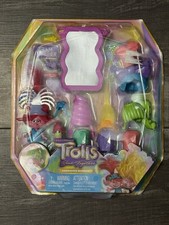 DreamWorks Trolls Band Together Hairageous Wardrobe Queen Poppy P2
