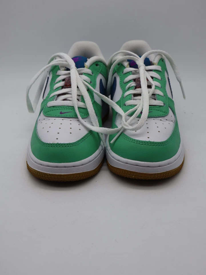 Tenis Nike Air Force 1 Low LV8 Play GS FJ4806-100 talla juvenil talla 1 año Foto 3 de 4