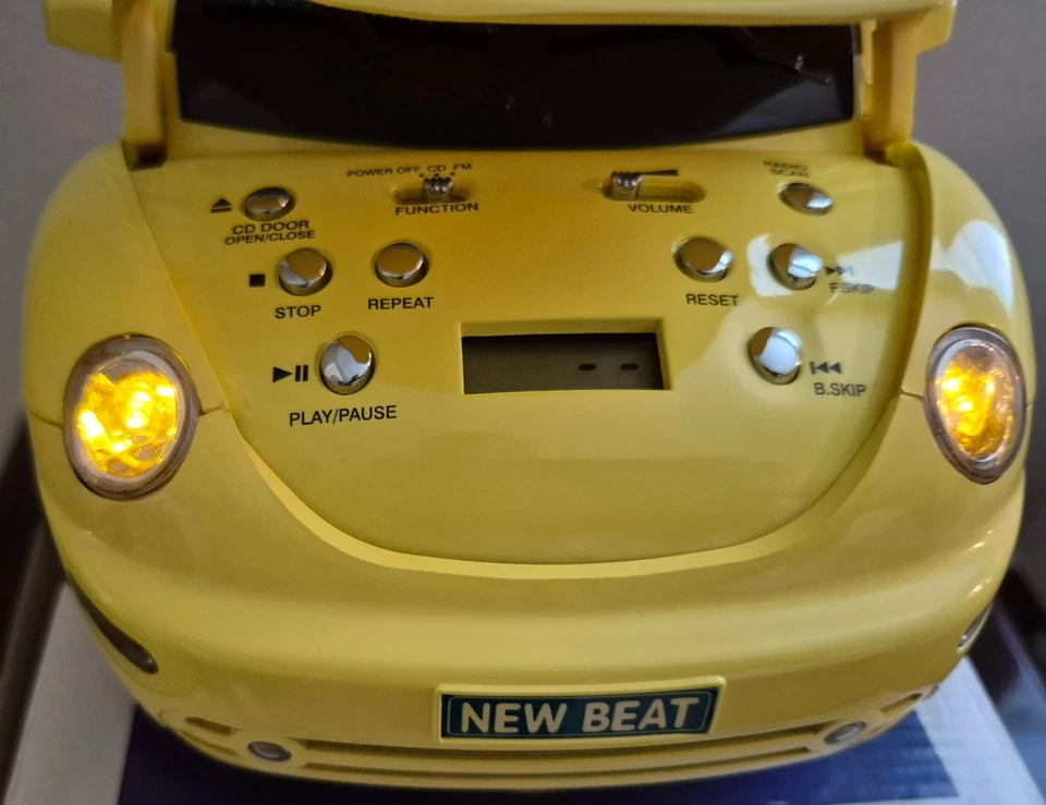 Vintage Sharper Image Volkswagen Yellow Beetle CD Player & FM Radio - Image 4 of 4