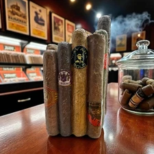 Vintage Cigar Resin Novelty Memorabilia Figure Holder For Cigars,Pens,Office Etc