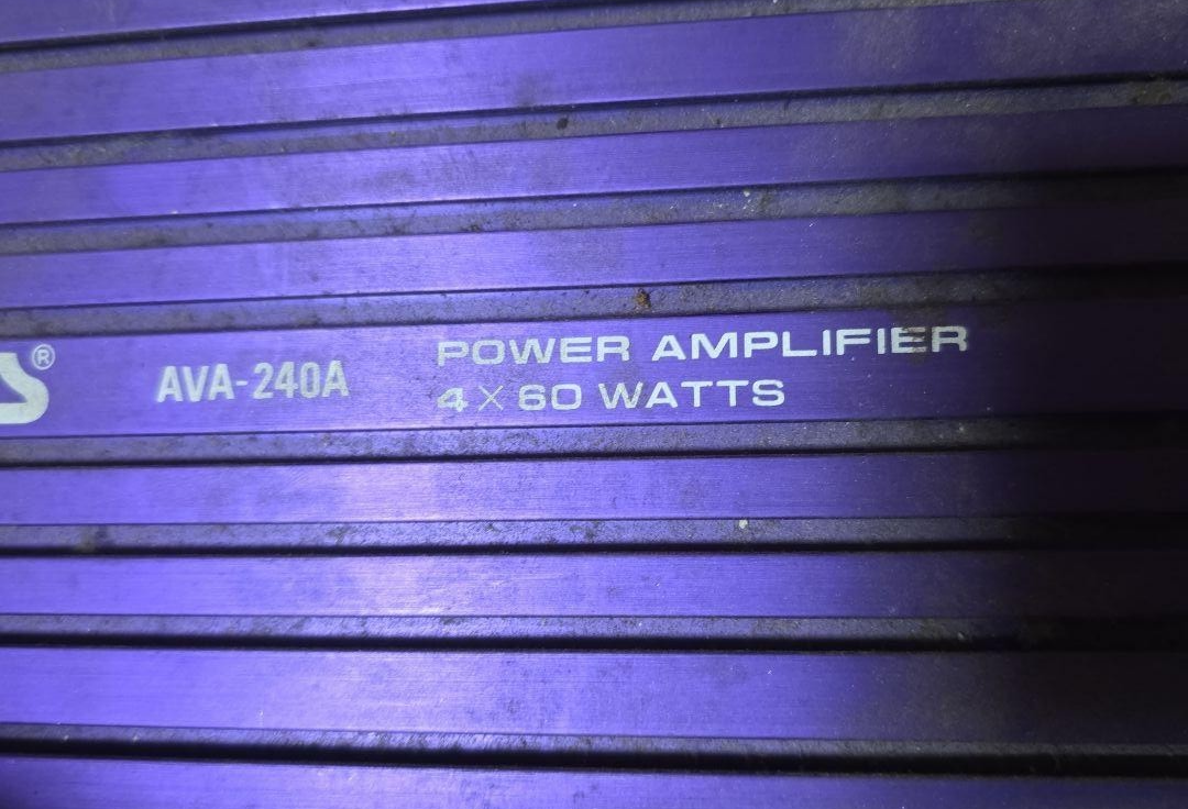 Boss Audio Systems AVA-240A Power Amplifier 240 Watts 4 Channels