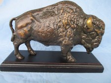 Antike alte Bronzefigur Bison Büffel L. 21,7cm H. 14,3cm, B. 7,2cm Gewicht 1,1Kg