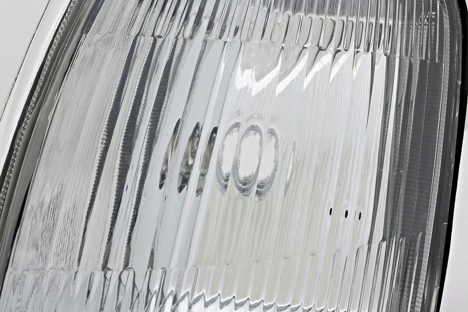 For 1995-1997 Toyota Avalon Corner Light Set Driver and Passenger Side - Image 2 of 4