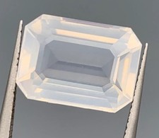 6.50ct moonstone emerald cur from brazil