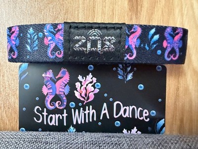  ZOX START WITH A DANCE  MEDIUM NIP $6 SHIPPING FOR UP TO 8 ZOX S