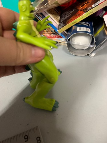 1994 Bandai - The Tick - Growing Dinosaur Neil Figure - Picture 5 of 9