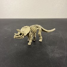 TRICERATOPS DINOSAUR 5.5  SKELETON MODEL FIGURE 