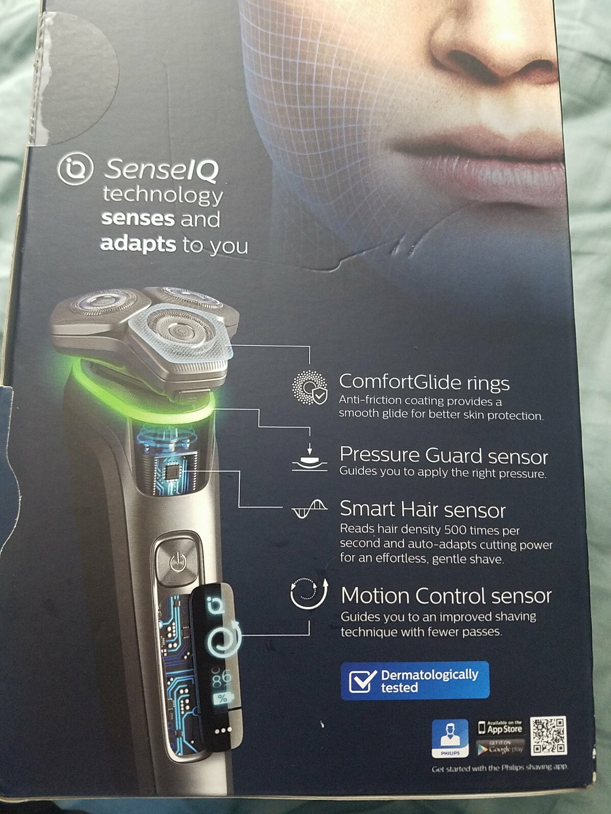 Philips Norelco 9500 Cordless  Wet/Dry Electric Shaver With Wash Station
