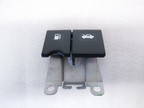 Nissan NV200 Evalia 1.5 dci Griff Hebel Tankklappe Motorhaubenöffner Schalter