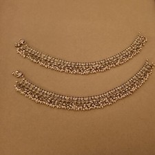 Indyjskie pakistańskie wypłaty (kostki) ze srebrnymi przezroczystymi kamieniami szare polkis