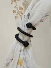 Simple Curtain Net Tie ? Minimalist Design, Easy-to-Use Curtain Holder