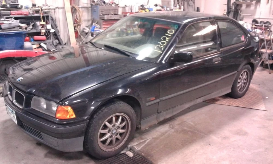 Chasis ECM control de crucero tablero derecho compatible con 95-99 BMW 318i 240033 Foto 3 de 4