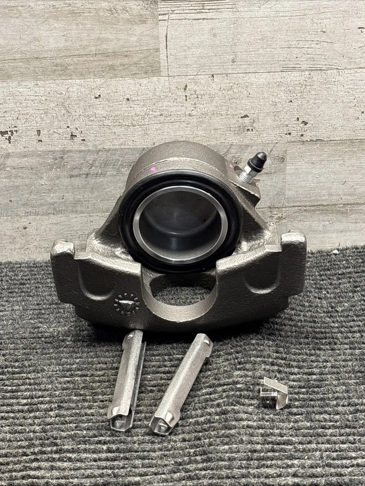 Disc Brake Caliper AcDelco 19141053 - Image 2 of 4