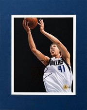 2020 Leaf Autographed Basketball Photograph Edition 7