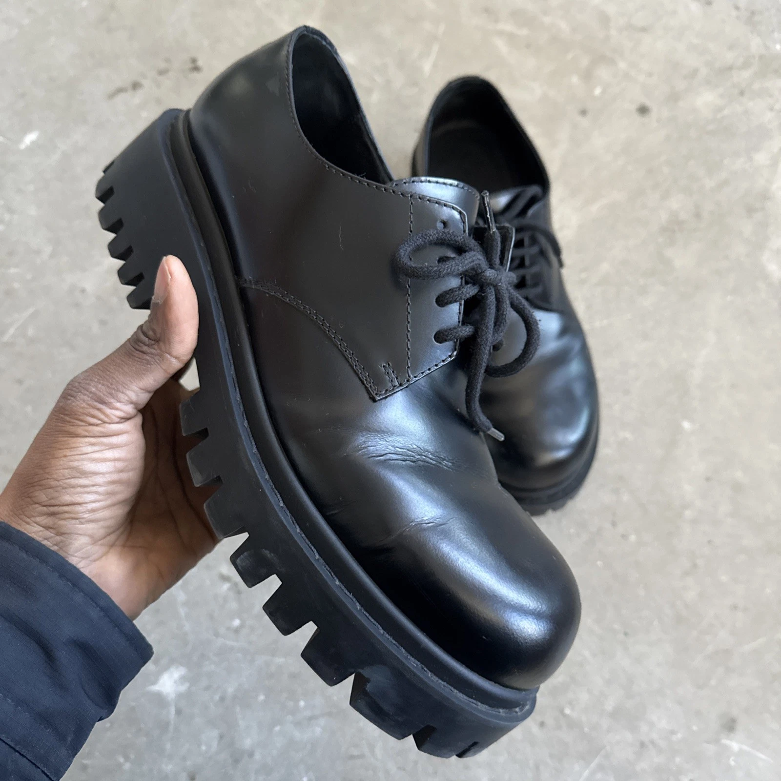 Balenciaga — Balenciaga Sergeant Mens Leather Derby Boots Size 42 Black