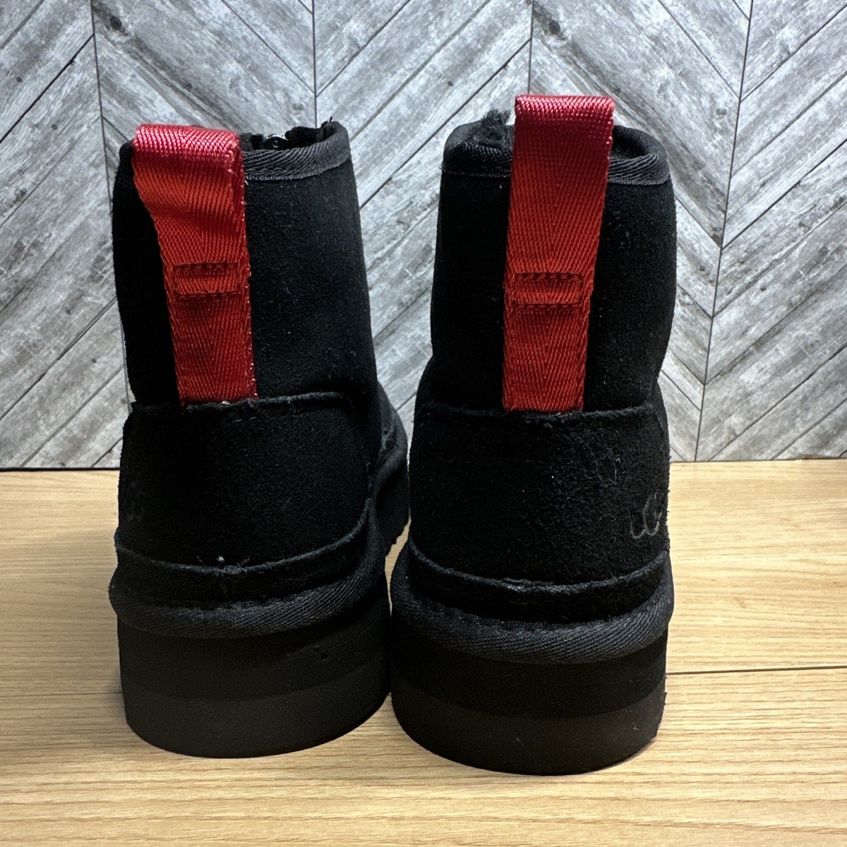 UGG Neumel Black Platform Women's Boots, Size 9 | eBay