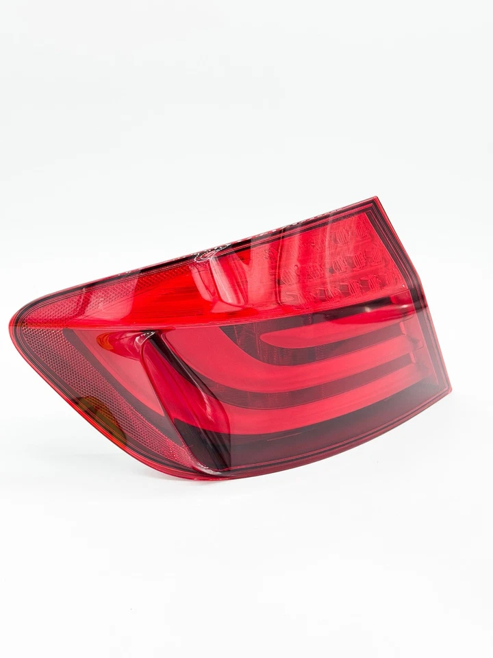 11-13 BMW F10 528i 535i 550i M5 LUZ TRASERA EXTERIOR CONDUCTOR IZQUIERDO LUZ TRASERA OEM Foto 2 de 4