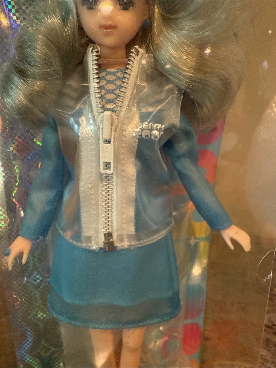 Takara Jenny Doll 2000 Memorial Edition #002 Japan Exclusive