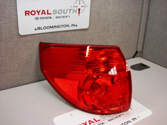 丰田 Sienna 06-10 LT 后外尾灯正版原始设备制造商 OE   — 第 2/3 张图片
