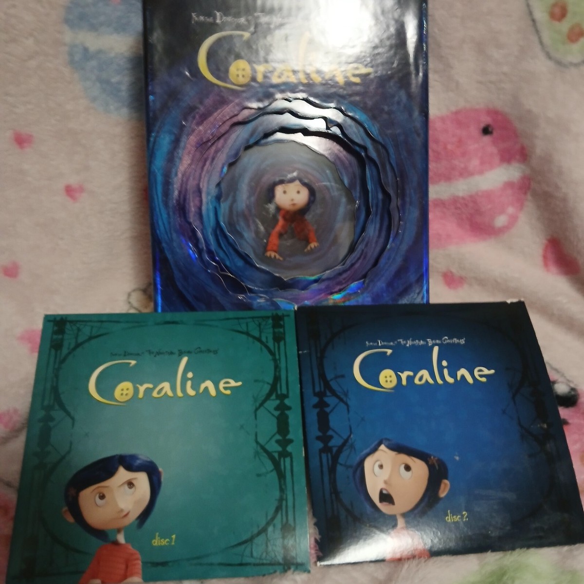 Coraline Limited Edition Gift Set-Blu-Ray/dvd Not A Complete Set