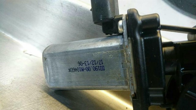 2013 Fiat 500 Window Regulator Front Passenger Side Left 519760940 