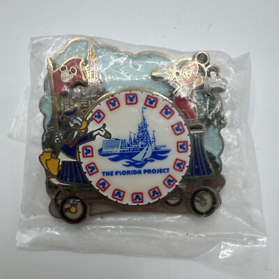 Disney Florida Project Departure Gift Event Mickey Donald Limited Release Pin