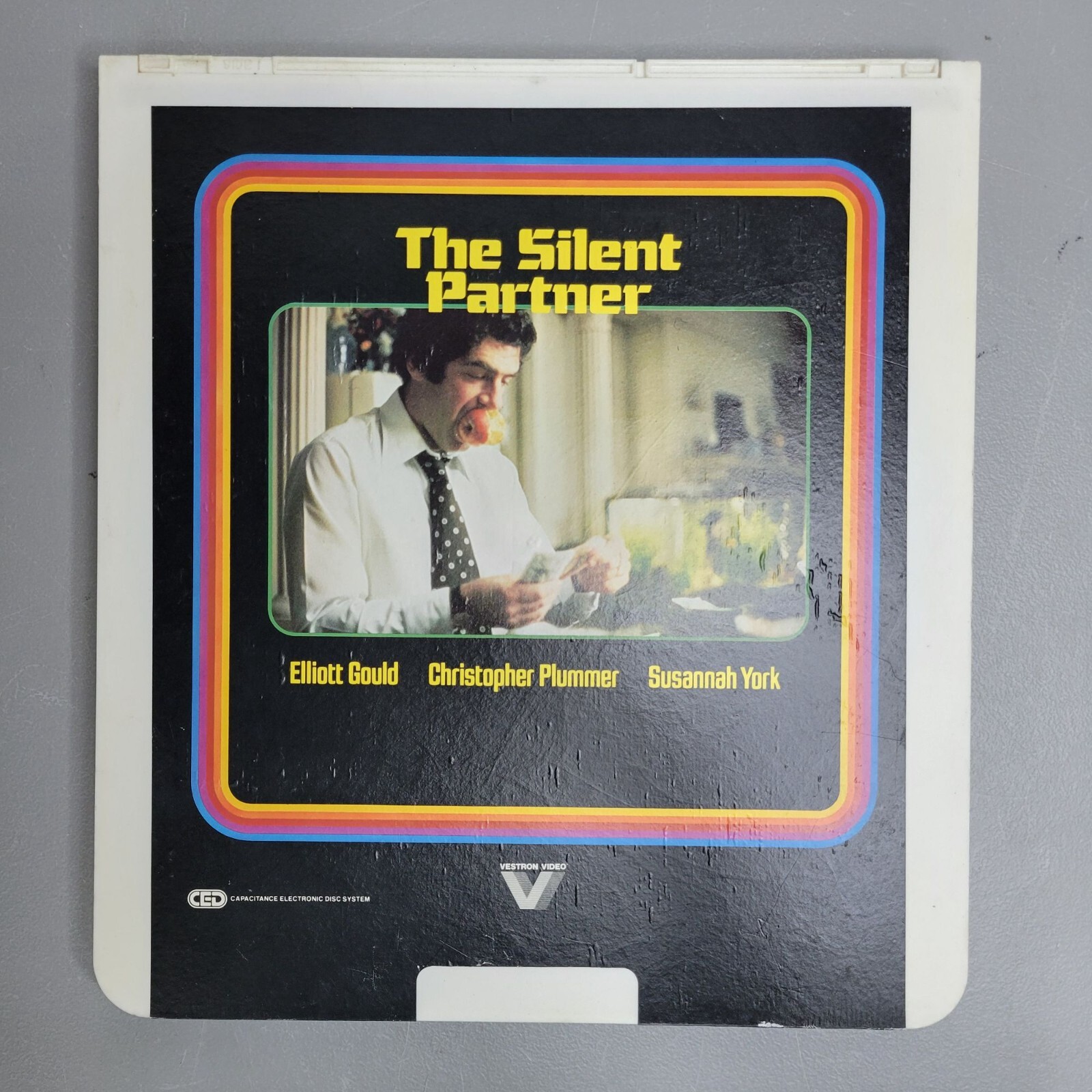 Lot of 12 Vintage CED VideoDiscs 10 Movies in Total, Classic Films