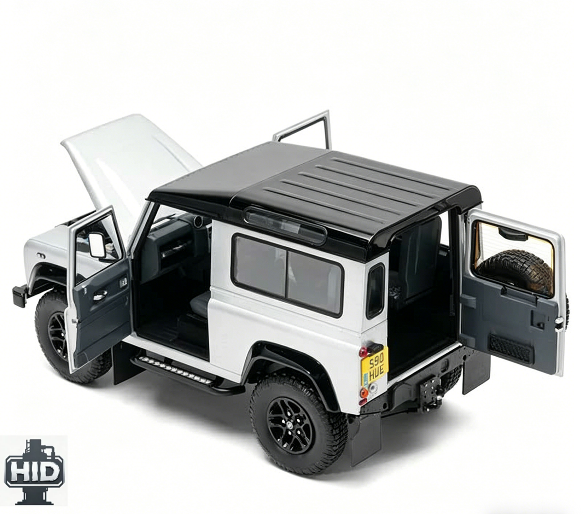 Almost Real 1:18 Land Rover Defender 90 2,000,000th Edition