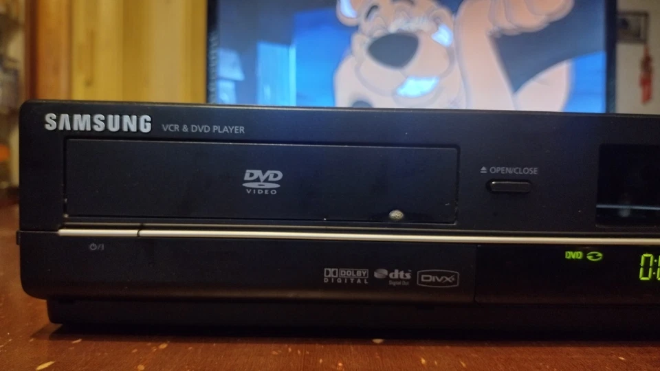 SAMSUNG DVD-V5600 COMBO VHS DVD HI-FI STEREO REVISIONATO CON TELECOMANDO - Immagine 4 di 4