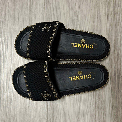 CHANEL Women s Black Faux Fur Slide Sandals Chain Logo Slip-On Size 8
