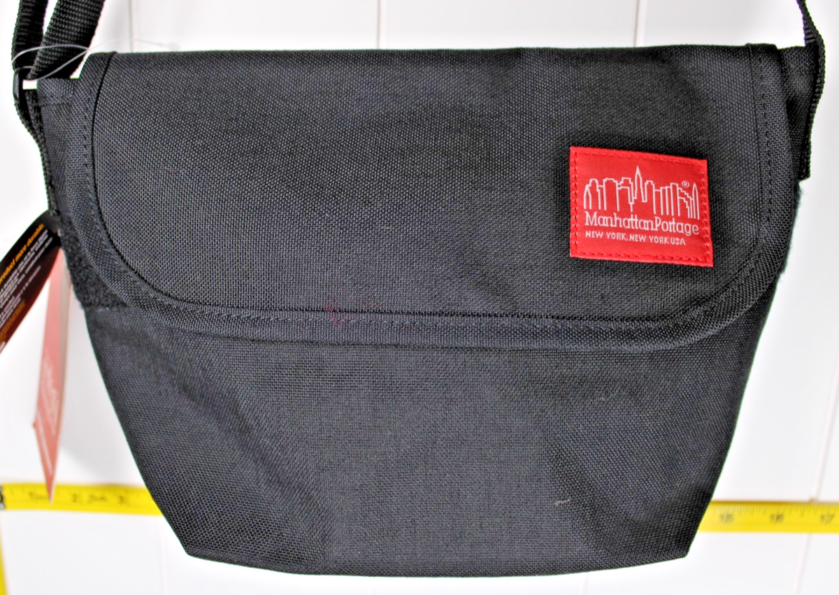 Manhattan Portage Messenger Bag Hook-and-Loop Closure Zip Pocket