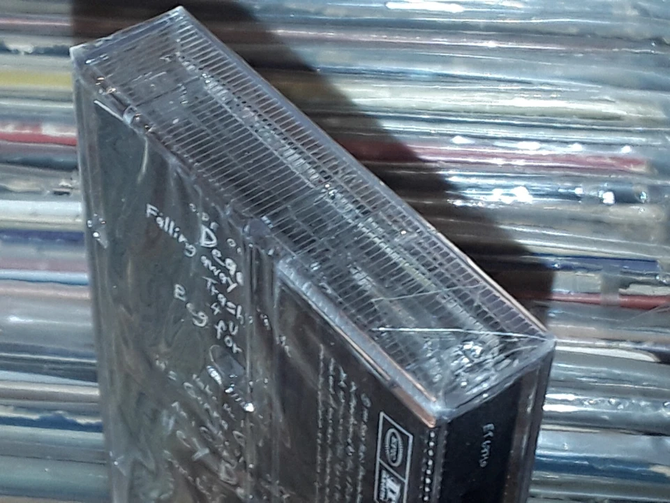 ORIGINAL KORN ISSUES CASSETTE TAPE USA ED HYPE STICKER 1999 STILL SEALED METAL - Image 4 of 4