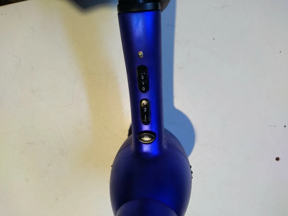 Conjunto de modelagem elétrica Nume HB2810 no secador de cabelo roxo - Imagem 3 de 4