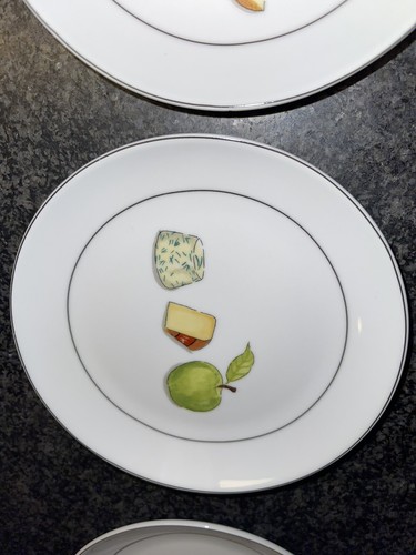 Crate and Barrell Nancy Green Set of Six(6) Fruit Frommage Dessert Plates w/ Box - Picture 13 of 17