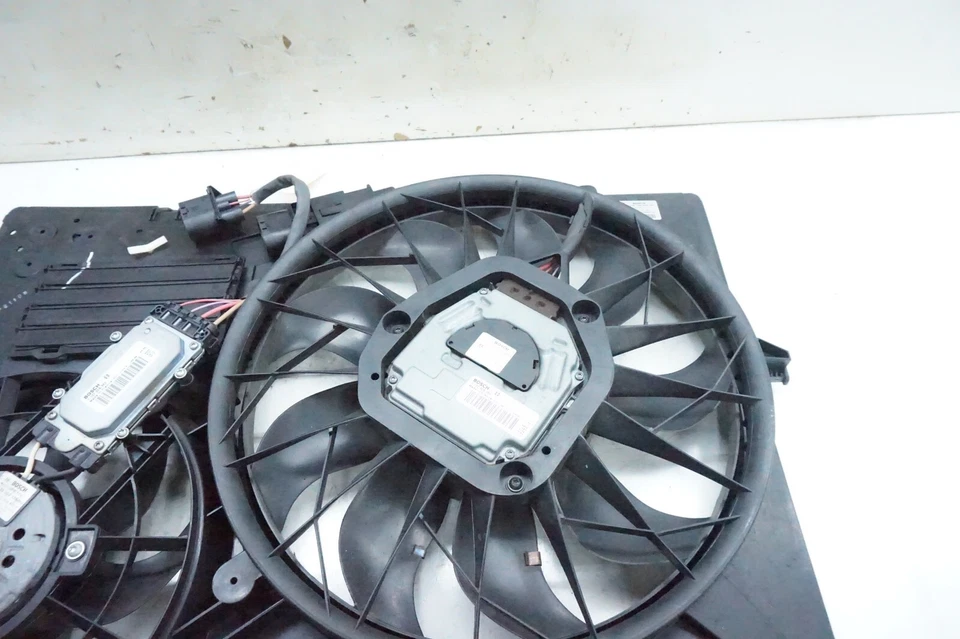Ventilador de refrigeración del radiador Audi Q7 2011-2015 OEM 3,0 L 7L0121207 Foto 4 de 4