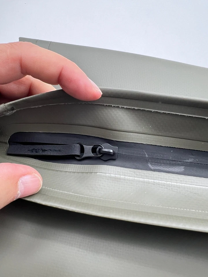 Ucon Acrobatics Karlo Backpack Seal, olive, unbenutzt - Bild 4 von 4