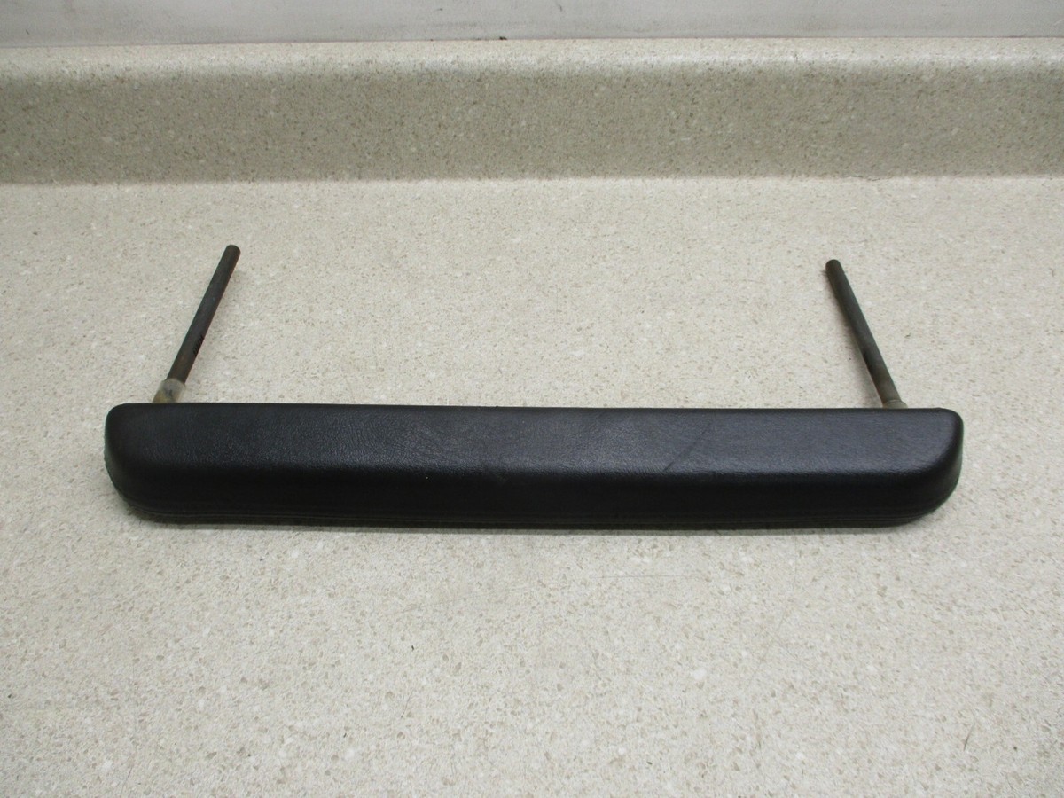 15237460 03 04 05 06 07 Hummer H2 Front Right Dash Grab Bar Handle