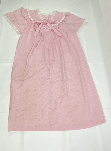 Vintage Tiffany Loungewear Women's Pink Lightweight Robe Size Medium Made in USA