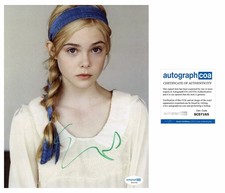 Elle Fanning AUTOGRAPH Actress Signed 10x8 Photo ACOA