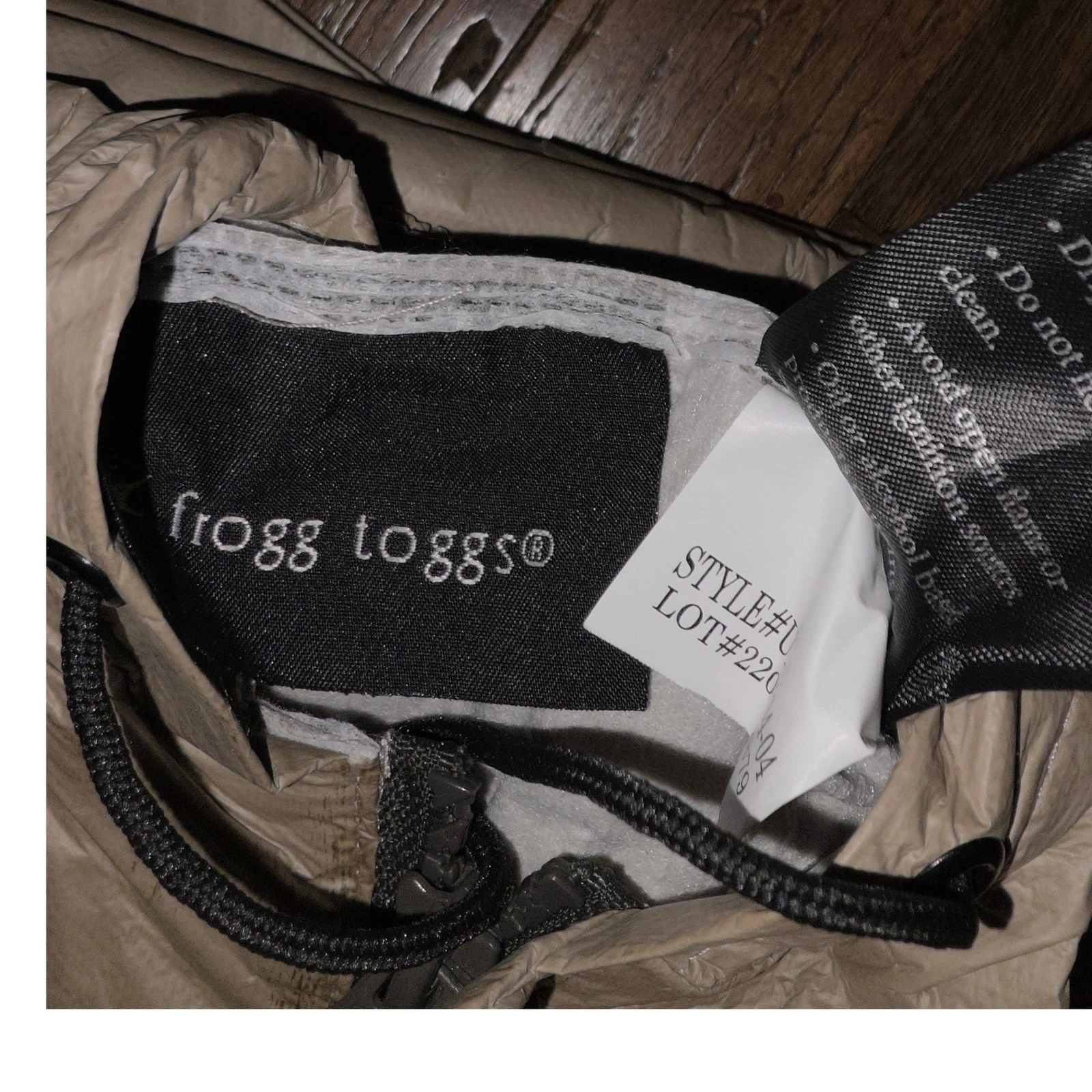 Gorpcore Modern frogg toggs Mens Lrg Tan Waterproof Packable Rain Suit Pants Set - product detail image 4