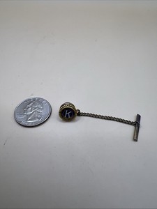 Kiwanis International Club Vintage Lapel Pin Pinback Button
