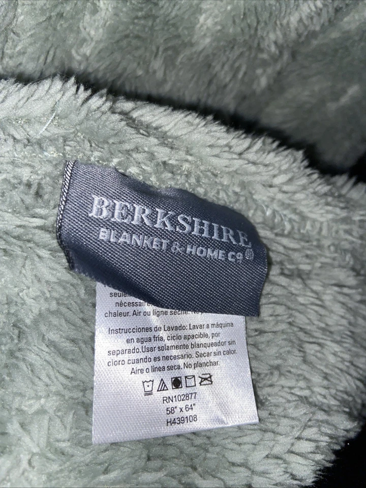 Berkshire Blanket & Home Co. Capa Envoltura 58" X 64" Cálido y Suave Acogedor Bolsillos Foto 4 de 4