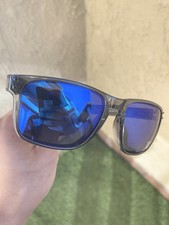 NWT Oakley Holbrook XL Polarized Smoke Deep Blue OO9417 9417 0959 Size 59/18 137