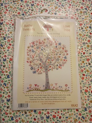 Bothy Threads Love Tree Counted Cross Stitch Kit Weihnachtsgeschenk