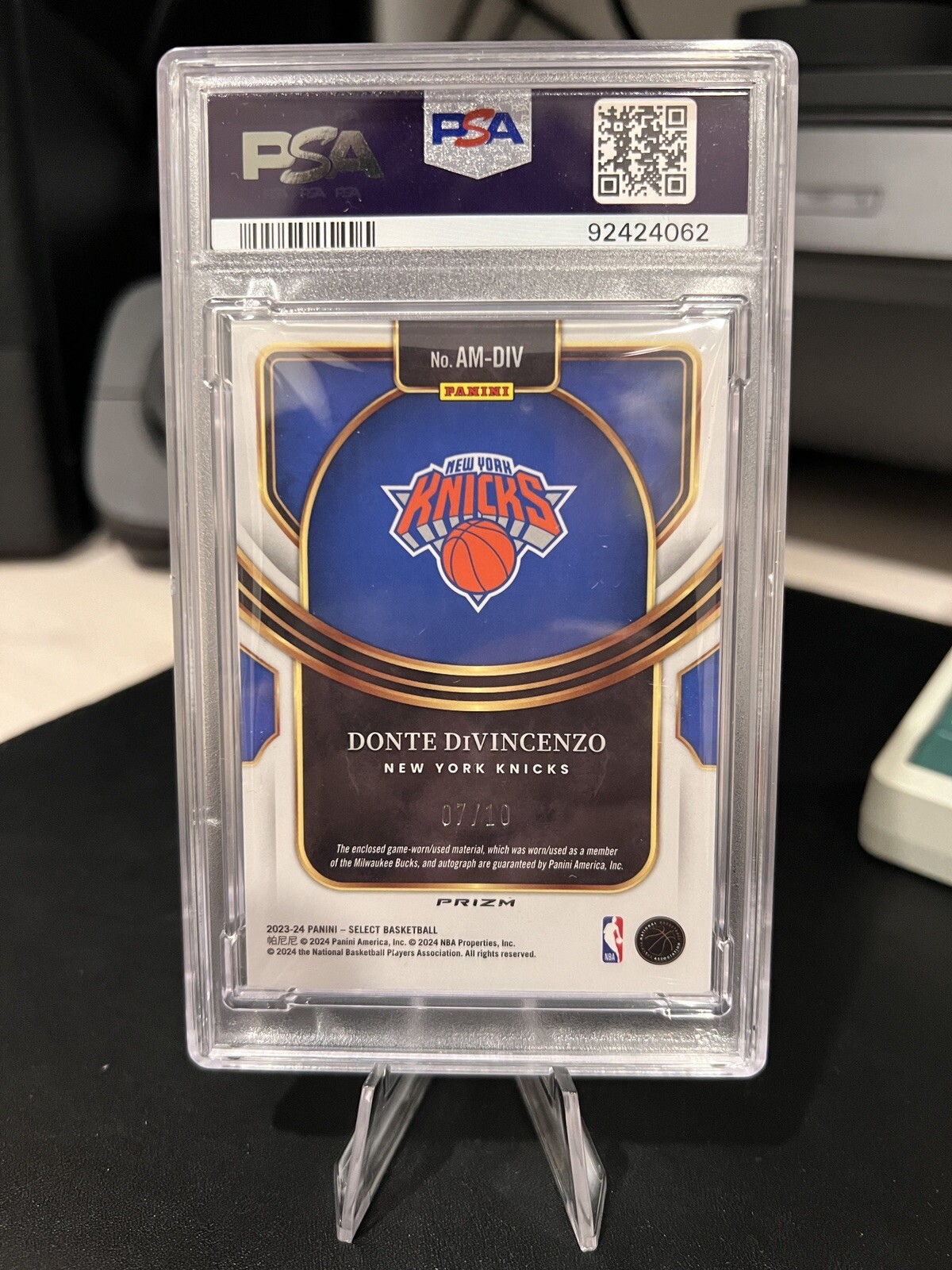 POP 1! PSA 9 24 Select Donte DiVincenzo Patch Auto Gold 7/10 NY Knicks Game Worn view 2