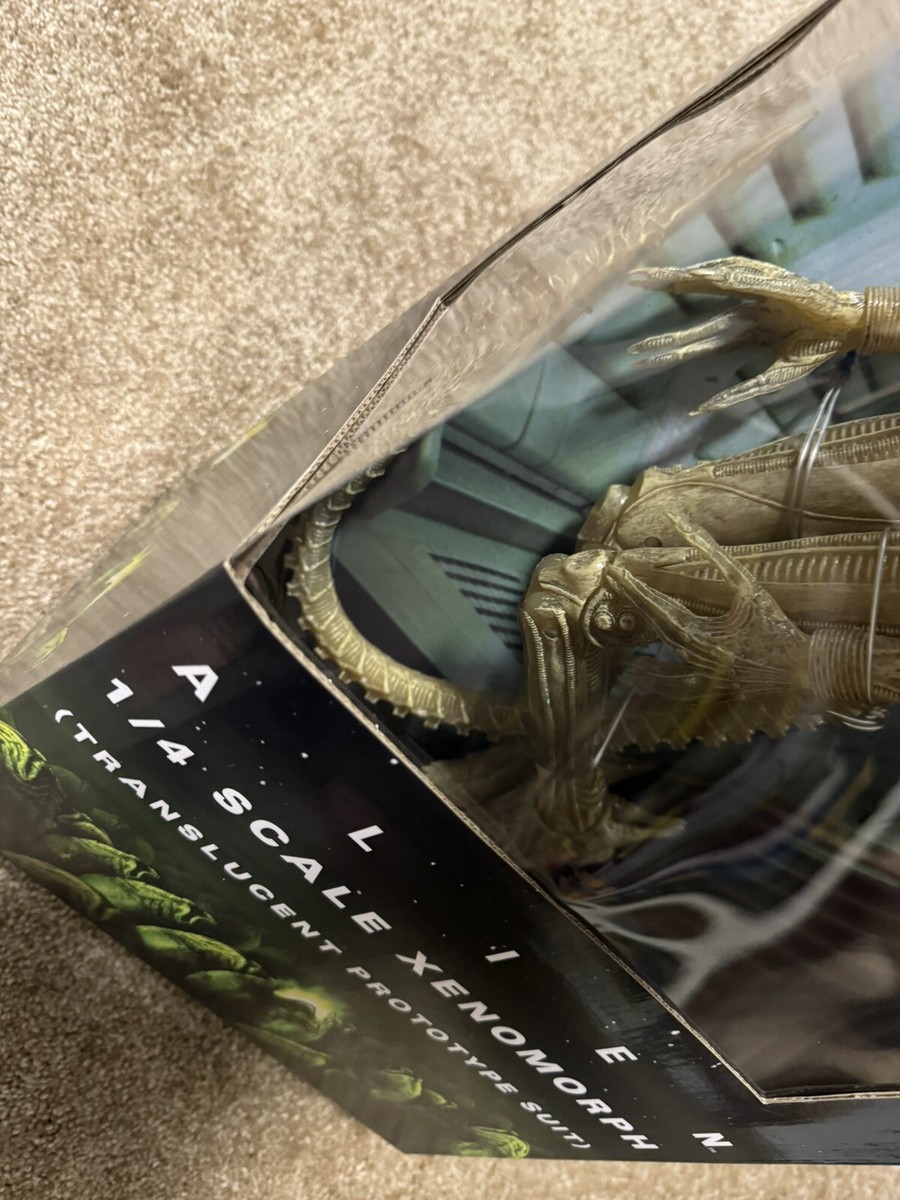 NECA Aliens Xenomorph Translucent Prototype Suit 22