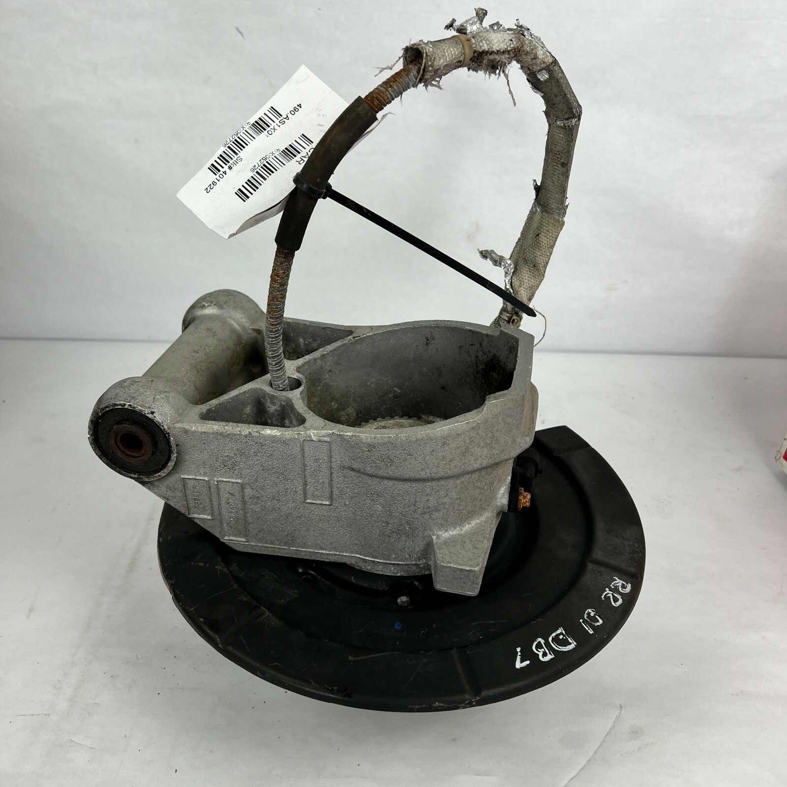2000 2001 2002 2003 Aston Martin DB7 Rear Right RH Knuckle Hub Carrier 26-85534